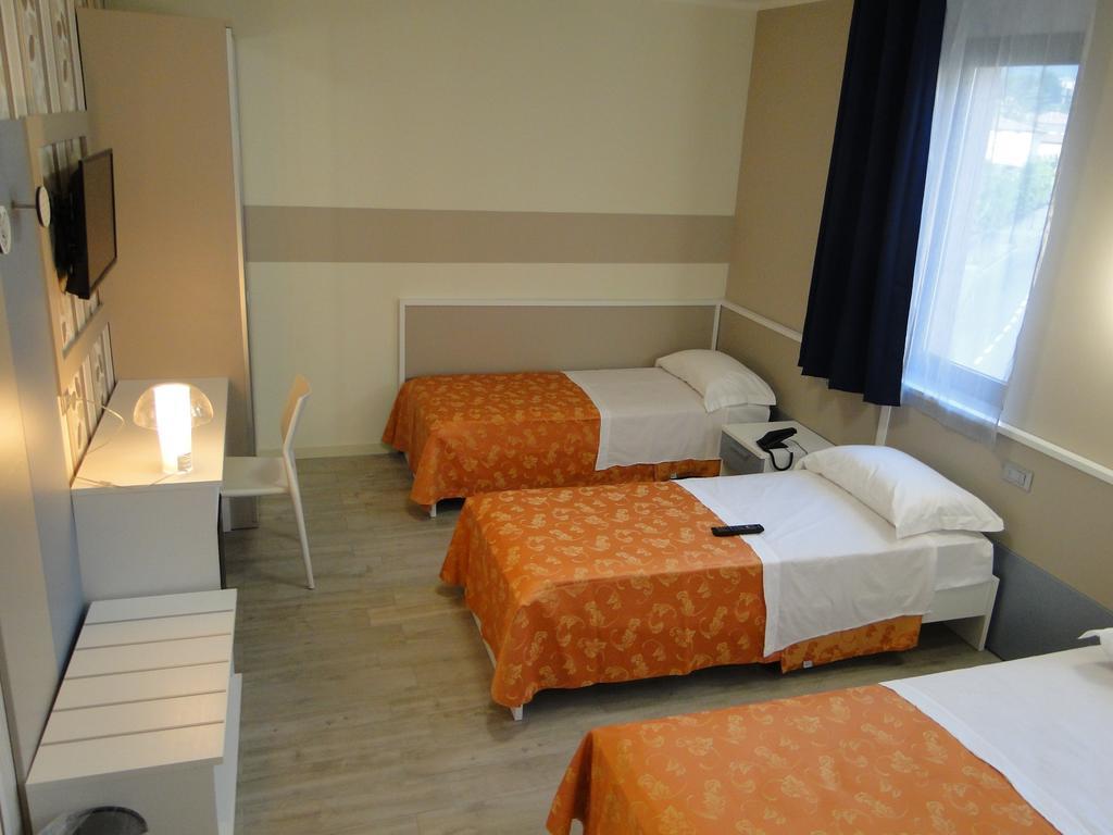 Hotel Moderno Grumello del Monte Pokoj fotografie